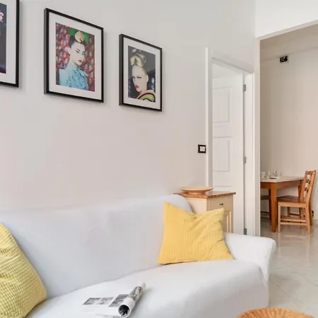 Guesthost - Stazione Cozy And Functional Flat Apartamento