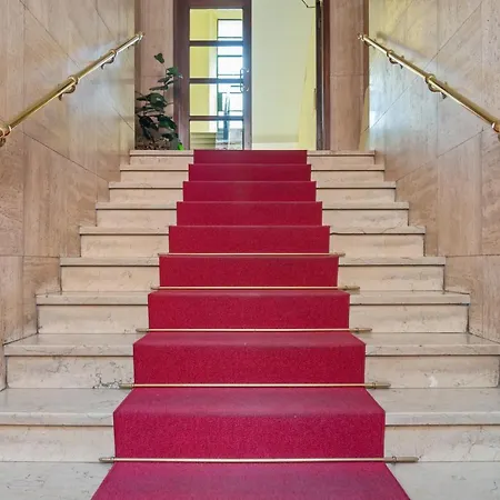 Apartment Guesthost - Stazione Cozy And Functional Flat Milan