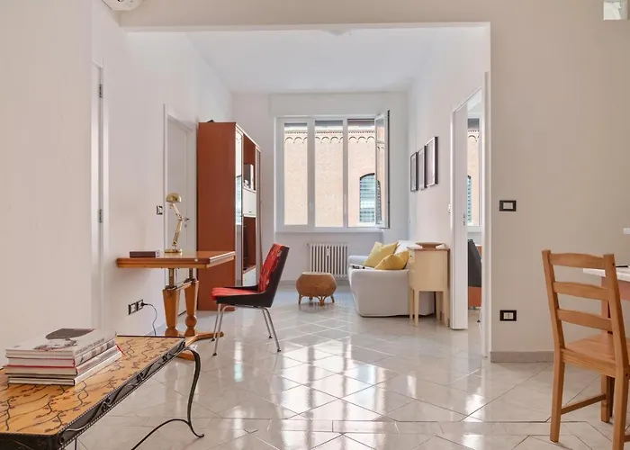 Apartment Guesthost - Stazione Cozy And Functional Flat *