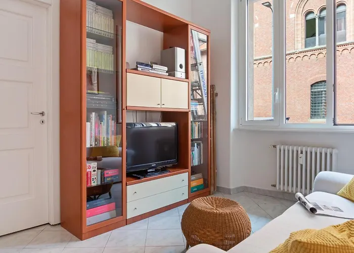 Apartment Guesthost - Stazione Cozy And Functional Flat *